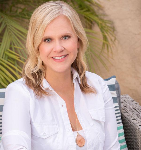 Carin Martens sitting