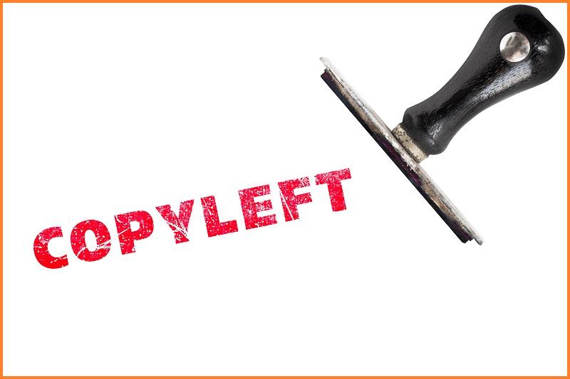 Ein schwarzer Stempel neben dem Stempelabdruck des Worts ‘Copyleft’ in rot.