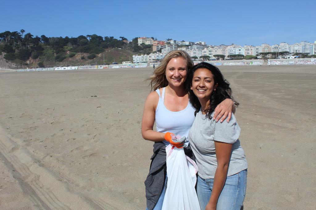 Canto Cares Ocean Beach Cleanup