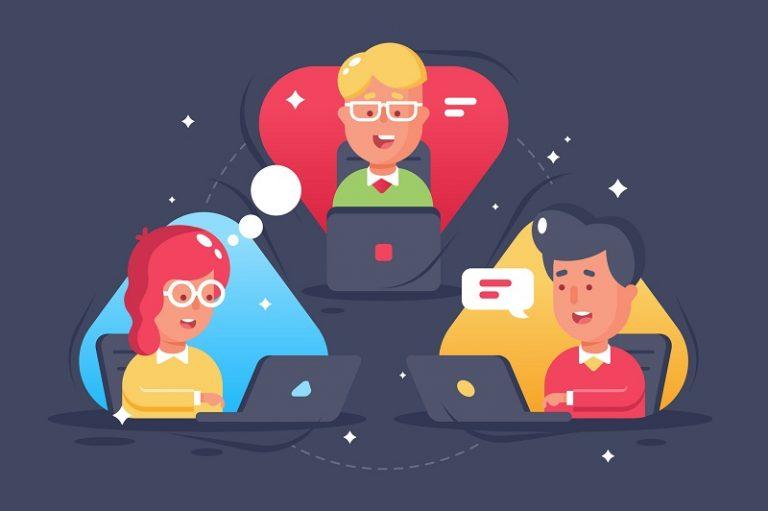 Eine Gruppe von Mitarbeitern, die über mit ihren Laptops über das Internet zur Online-Zusammenarbeit verbunden sind.