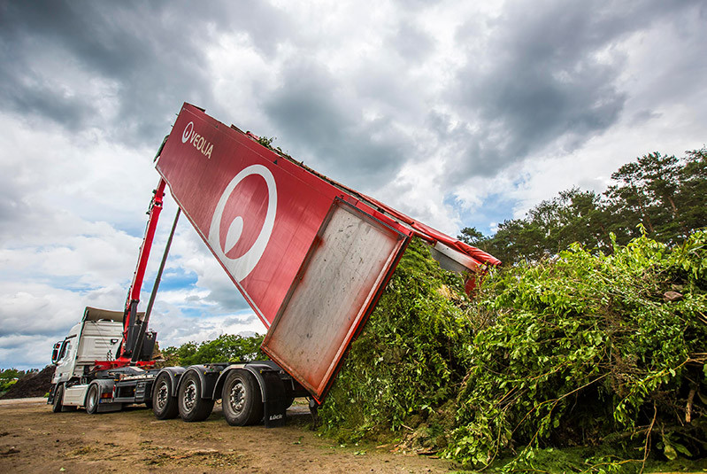 veolia truck bei der arbeit