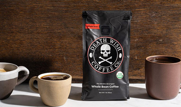 Eine Tüte Kaffee der Marke Death Wish.