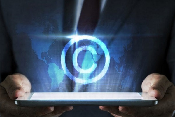 Ein digital bearbeitetes Copyright-Logo.