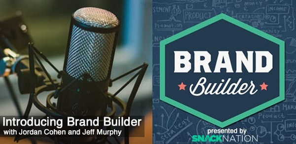 Eine Werbung für den Podcast 'Brand Builder'.