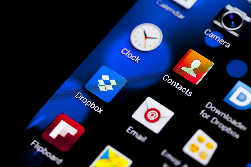 Das Symbol von Dropbox auf einem Smartphone.