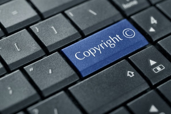 A keyboard with a copyright key.