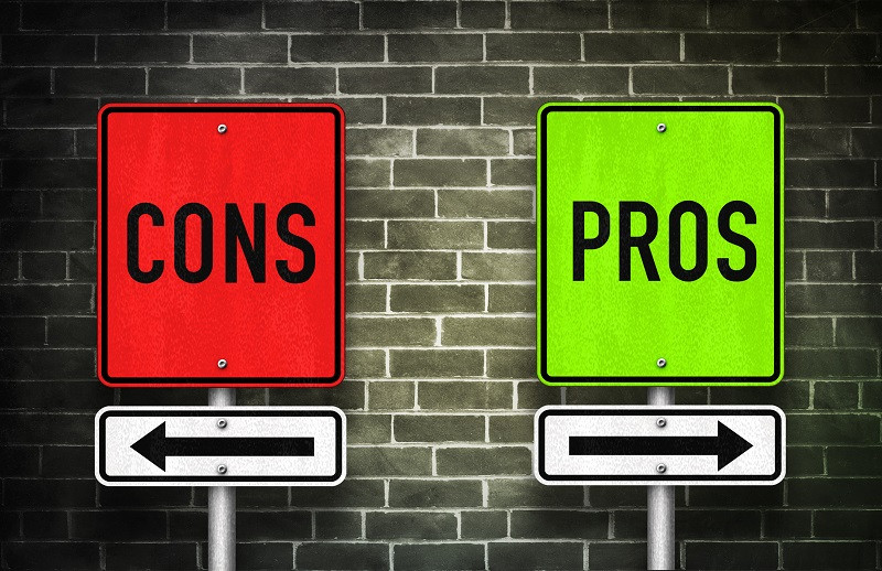 Pros and Cons signs.
